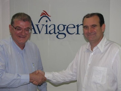 Sr. Ivan Lauandos, Aviagen America Latina, y José Antonio Fracasso, Hygen Genética Avícola.