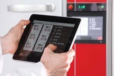 iPad technology links hatchery managers to Pas Reform's SmartCenter hatchery information systems.