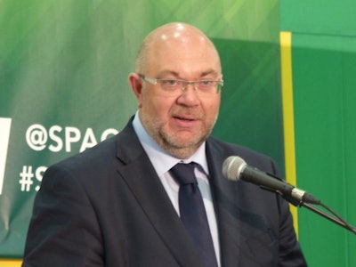El Ministro de Agricultura y Alimentación de Francia, Stephane Travert, pide que la agricultura sea grande otra vez. Foto de Benjamín Ruiz.