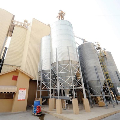 Good Housekeeping 1606 P Ipoultryfeed1