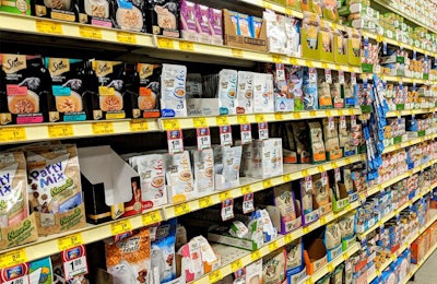The cat and dog food toppers/mixers/add-ins segment still has plenty of potential for those looking to expand their offerings to a customer base increasingly interested in customizing their pets’ meals. | (Photo by Andrea Gantz | WATT Global Media)