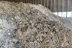 Composition and storage conditions impact the value of layer manure as a fertilizer. (Dr. Vincent Guyonnet)