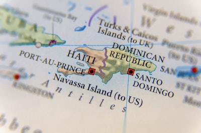 Geographic Haiti And Dominican Republic Map Close