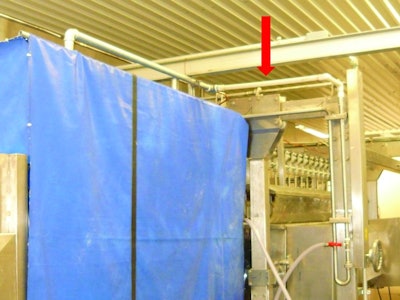Sprinklers may be beneficial post scalding to help in maintaining carcass heat. Eduardo Cervantes López