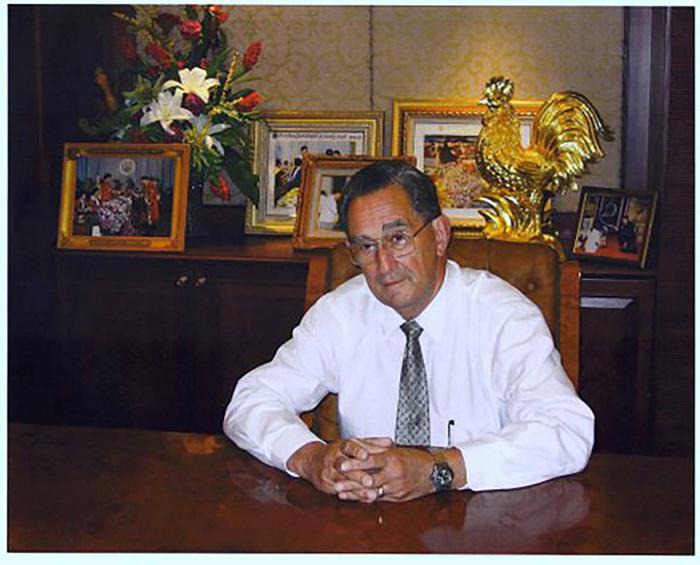 Chet Hobart