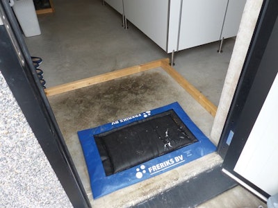 poultry-farm-foot-bath