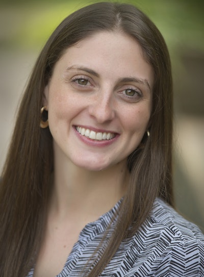 Dr Julia Guazzelli Pezzali 90px