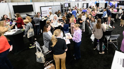 Women in Petfood Leadership brings together like-minded professional women in pet food to build a community and interact by offering opportunities for networking, career planning, leadership development and professional support.