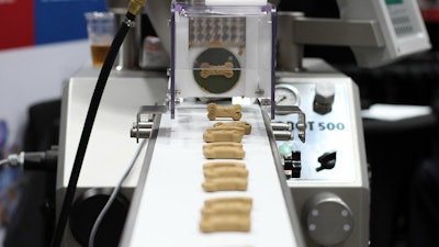 During his Petfood Forum education session, Ed de Souza will explore how to harness the power of science and technology in the extrusion process to optimize energy usage efficiently and precisely control the cooking levels of pet foods.