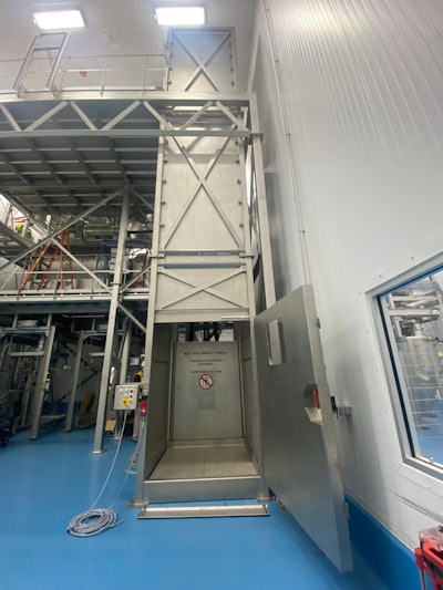 Dinnissen Stainless Steel Lift