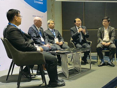 Panel discussions at the International Poultry Forum China debated topics ranging from the increasing strength of poultry genetics through to caged housing and welfare.