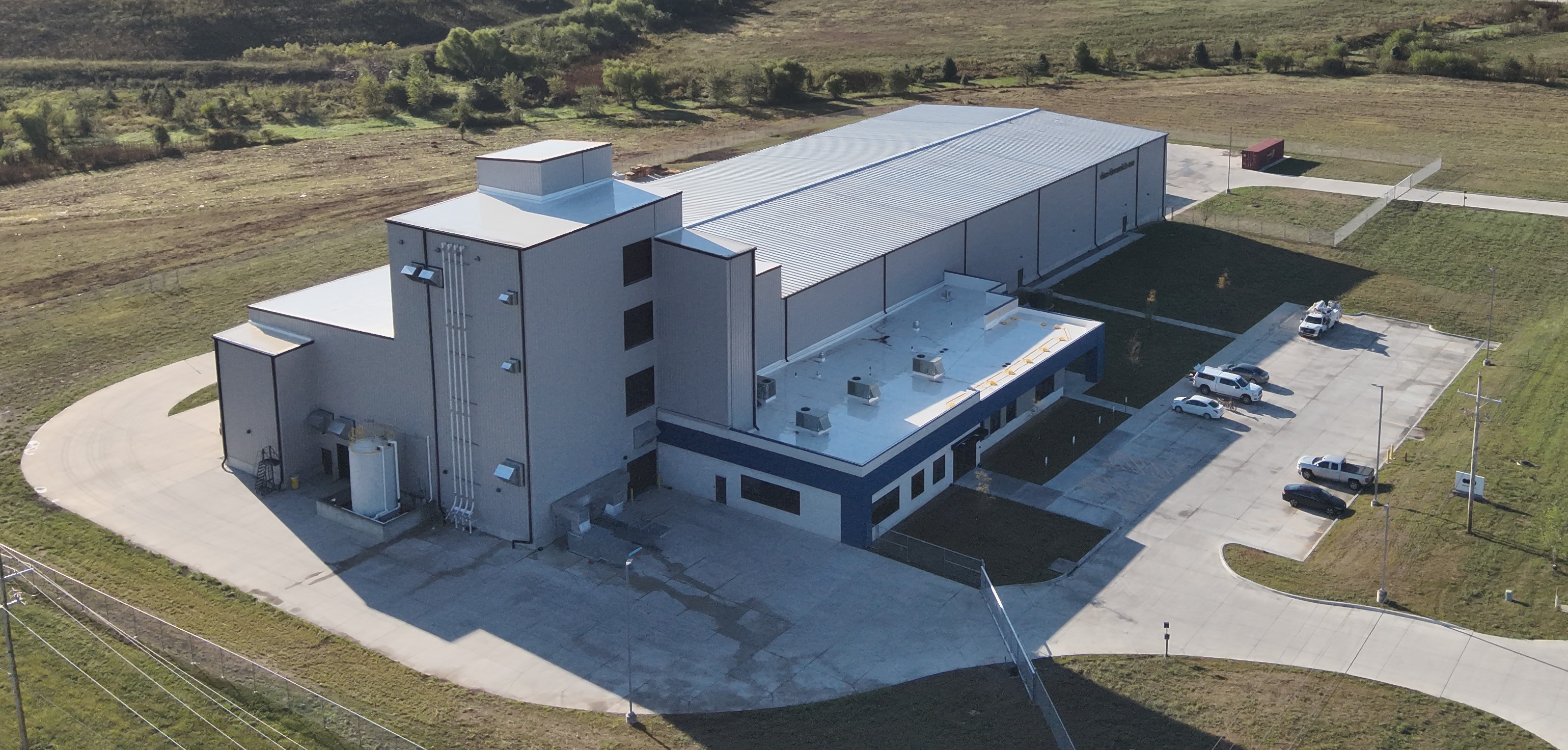 dsm-firmenich opened a pet-only premix facility in Tonganoxie, Kansas, on October 20. The NextGen Tonganoxie plant U.S. that features automated micro-ingredient additions and fully traceable batch assembly systems.