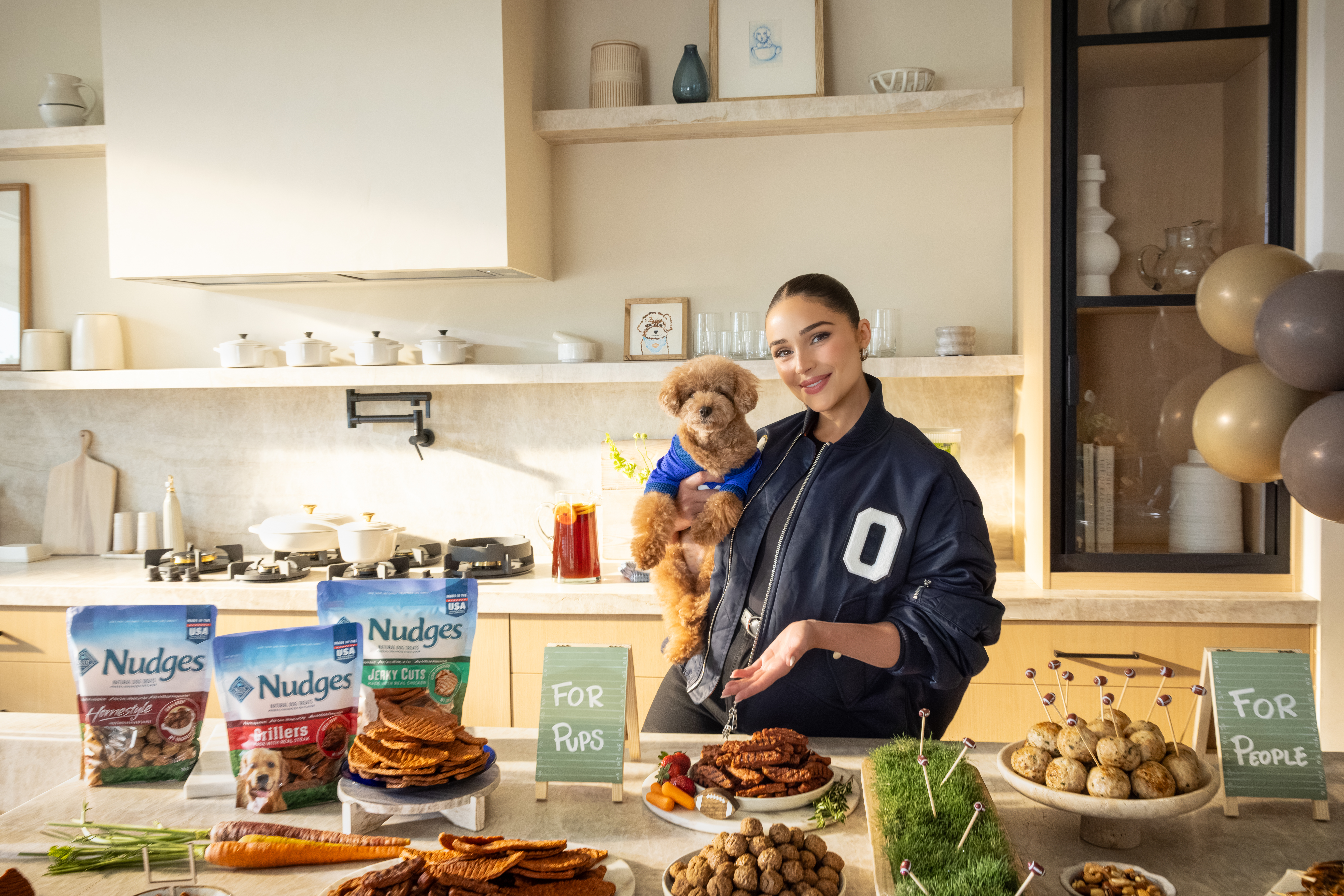 The new campaign spotlights Blue Buffalo Nudges treats that are made with real steak and chicken, and crafted to look and taste just like the popular snacks humans love.