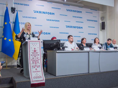 The Eneida embroidered towel can be seen at left.
